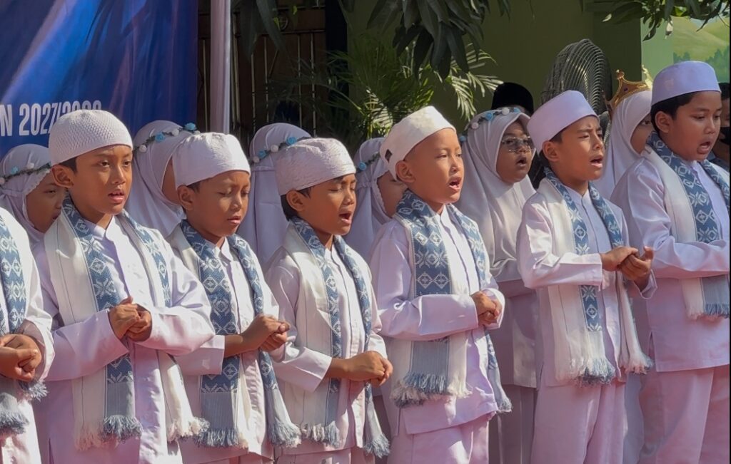 SD Islam Al Azhar 12 Cikarang tampil dalam sesi Tahfidz Al-Qur'an